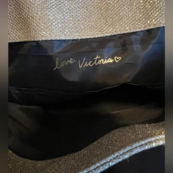 Victorious secret bag - Picture 3 of 3